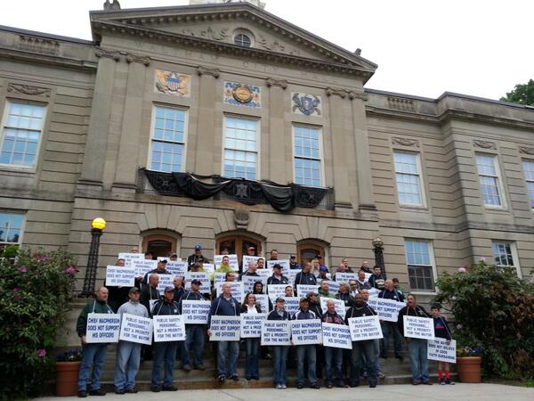 Informational Picket in Waltham